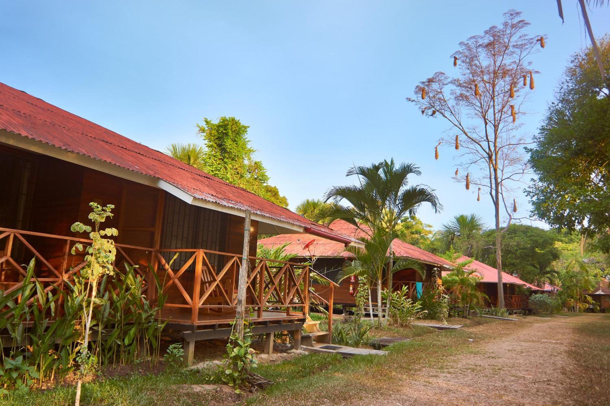 Manish Hotel Ecologico Pucallpa Bagian luar foto