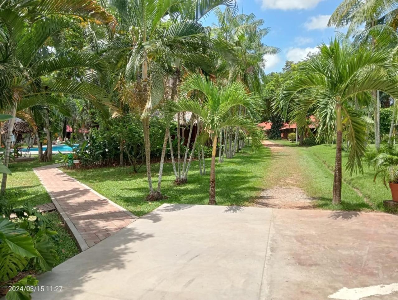 Manish Hotel Ecologico Pucallpa Bagian luar foto