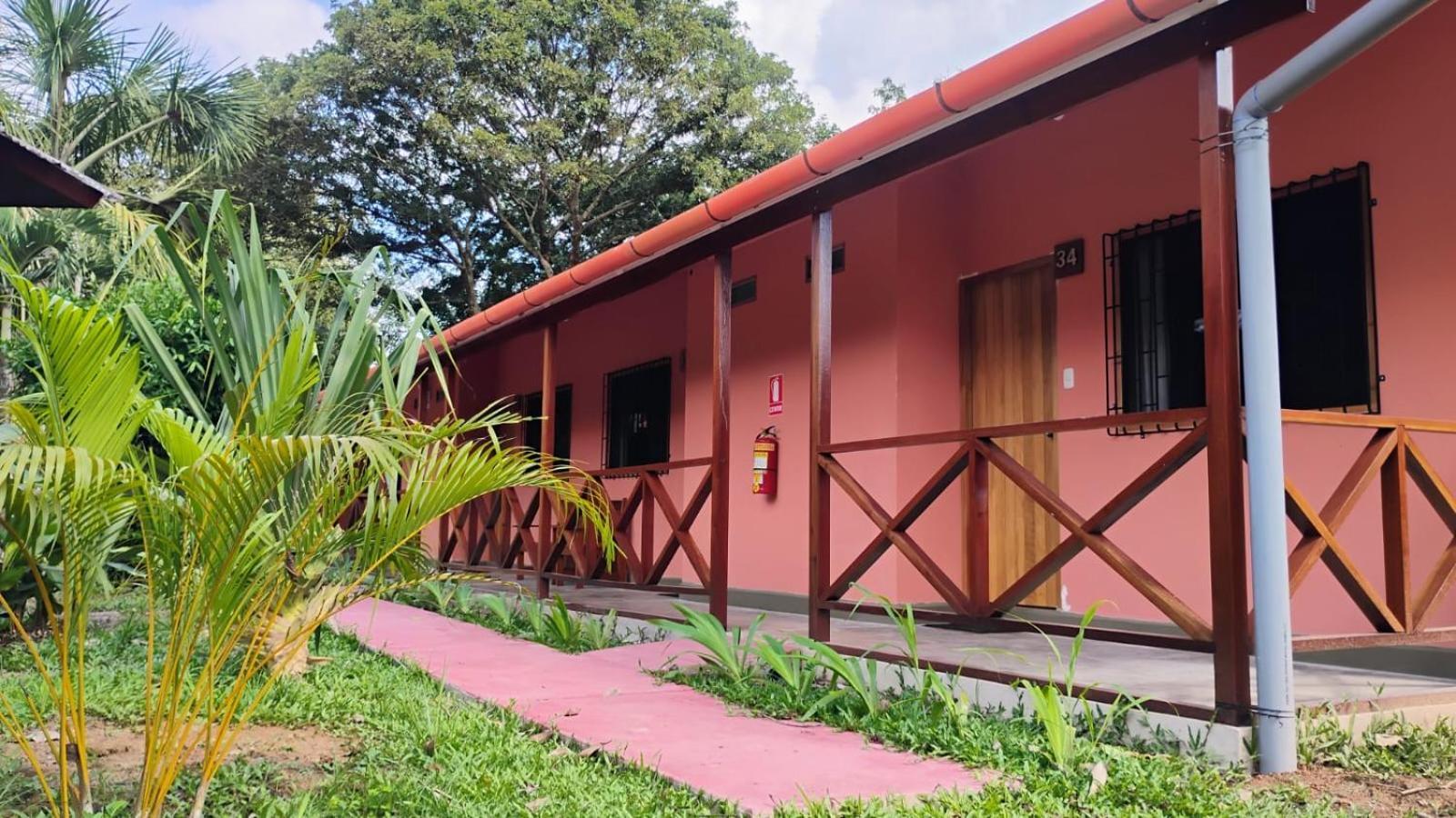 Manish Hotel Ecologico Pucallpa Bagian luar foto