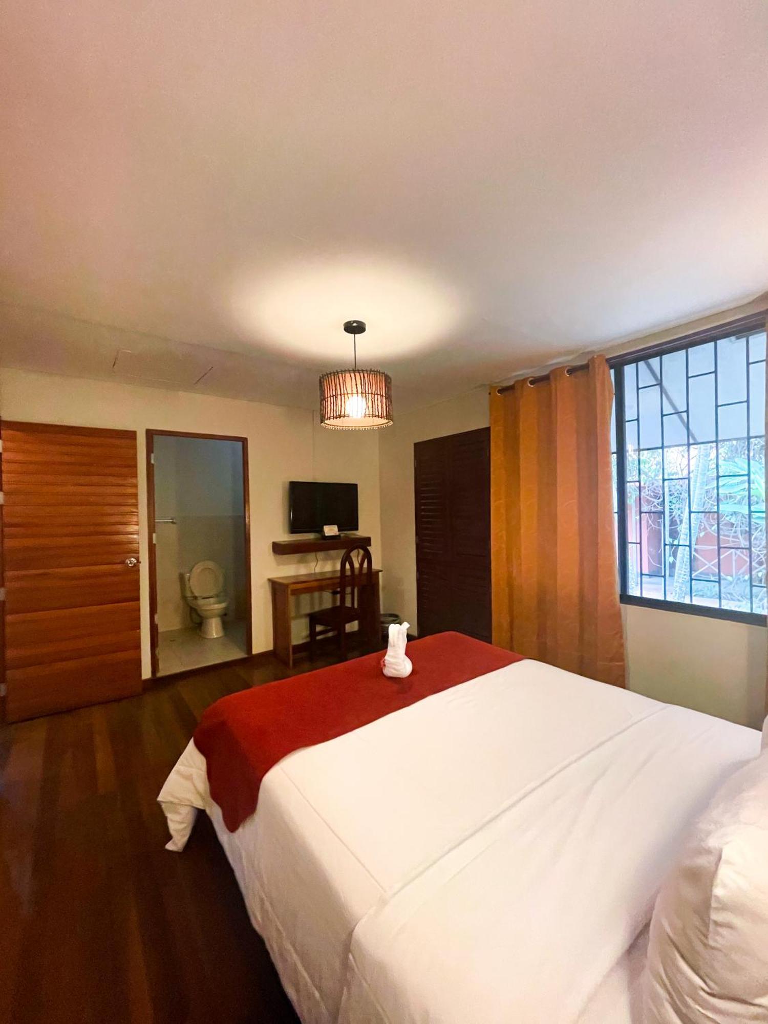 Manish Hotel Ecologico Pucallpa Bagian luar foto