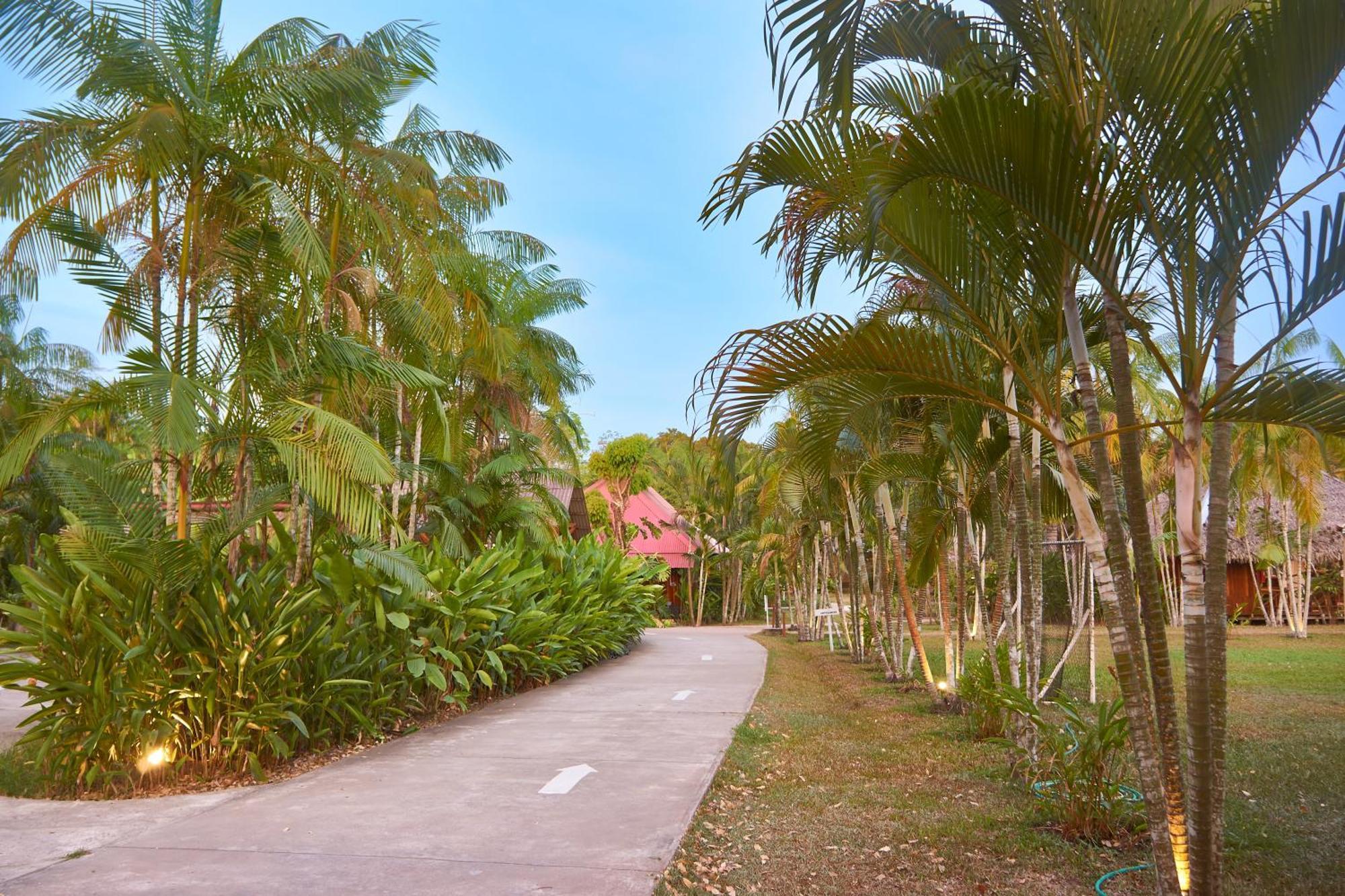 Manish Hotel Ecologico Pucallpa Bagian luar foto