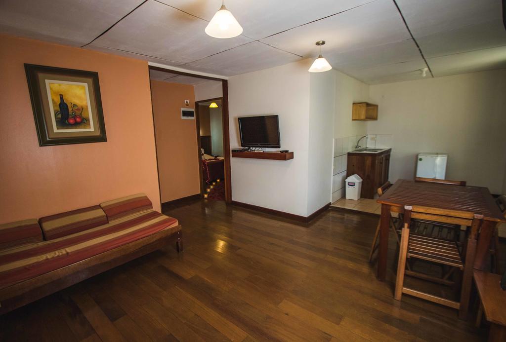 Manish Hotel Ecologico Pucallpa Bagian luar foto